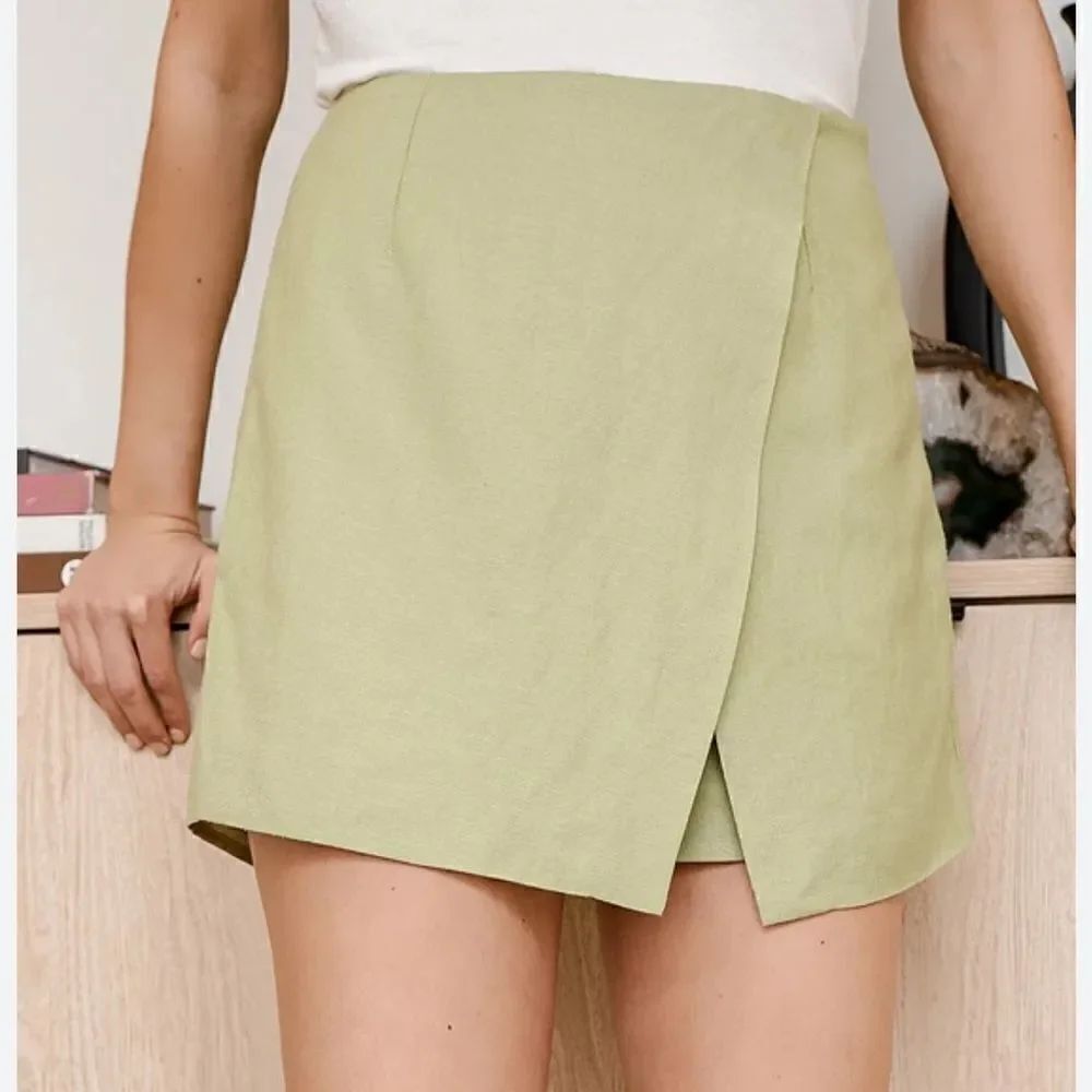 NEW Lulu’s Light Green Overlapping Linen Blend Mini Skort Women’s Large
